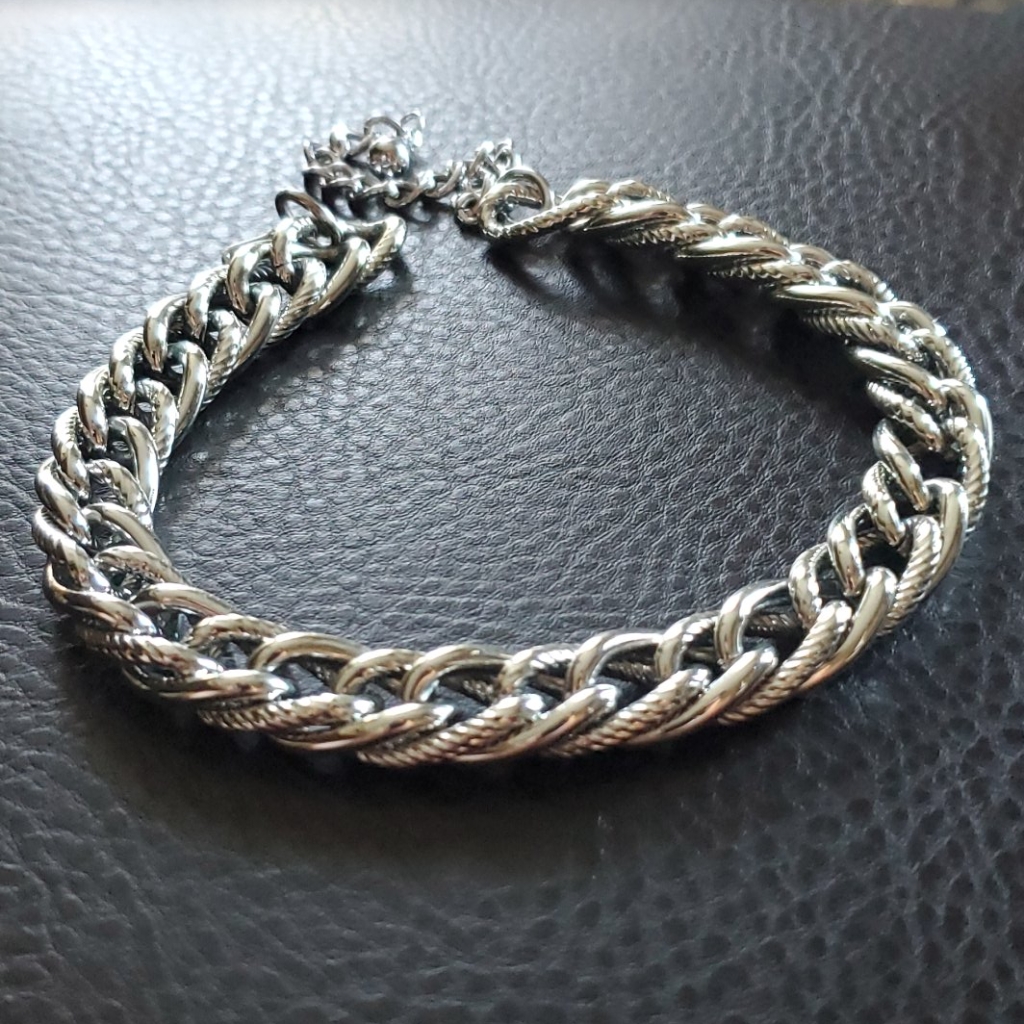 Vtg Necklace